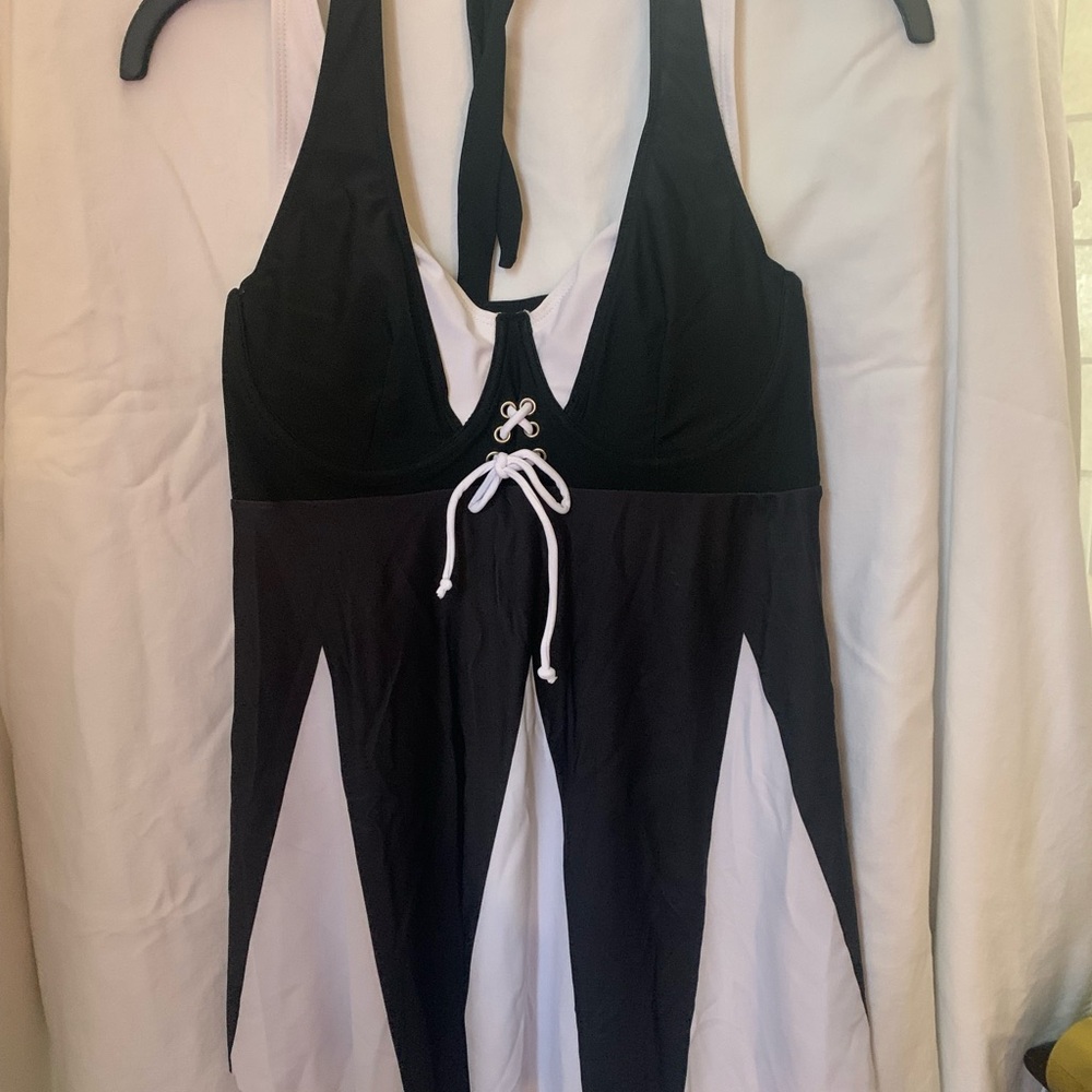 NWOT Black and White Halter Swim dress with boy shorts bottom XL